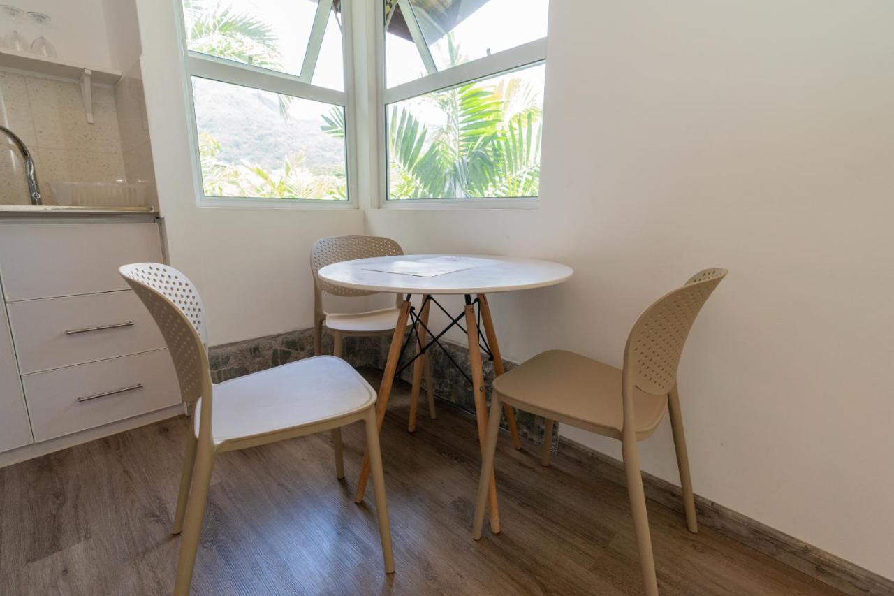 Romance Bungalows Beau Vallon  Bagian luar foto