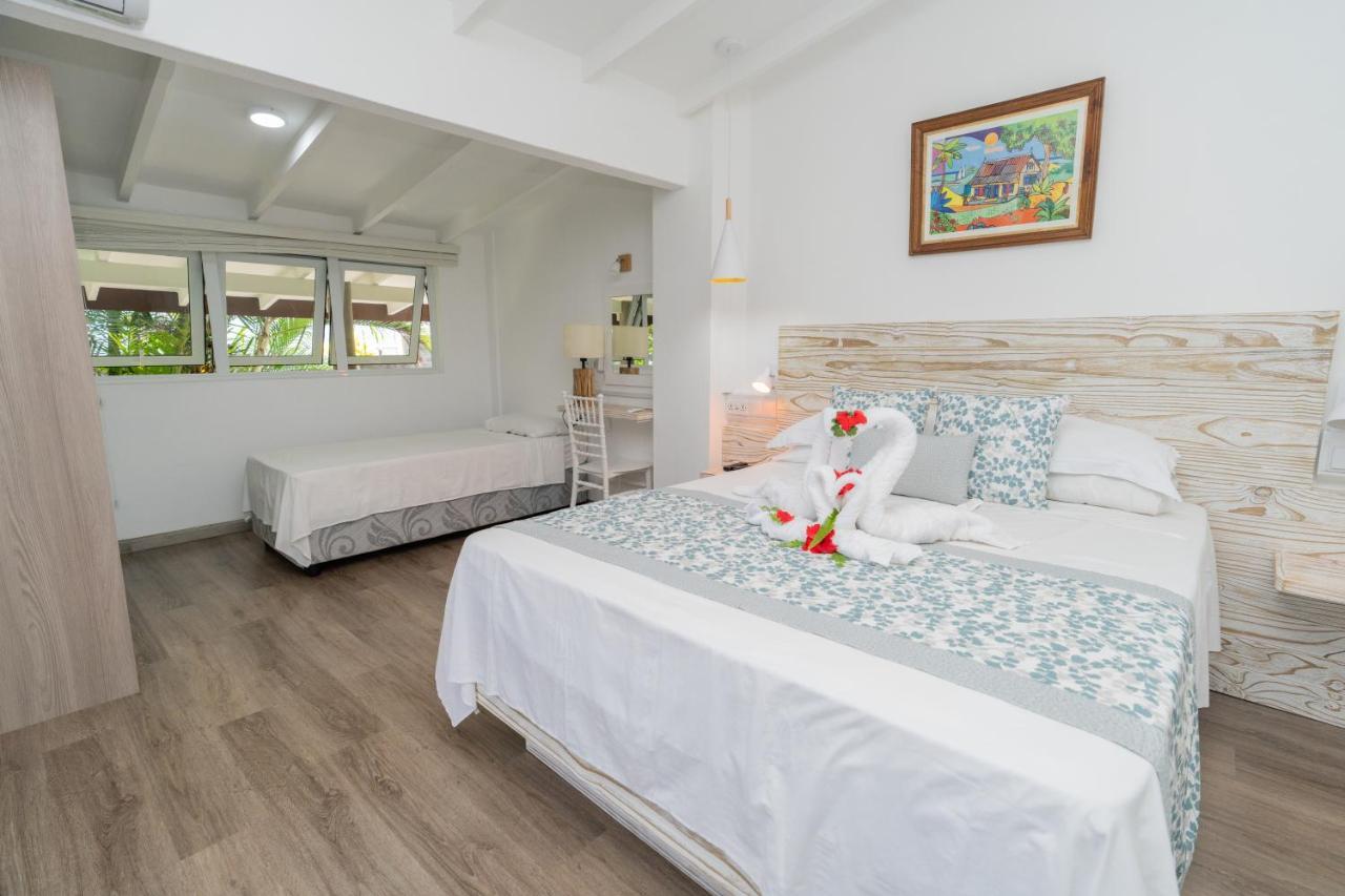 Romance Bungalows Beau Vallon  Bagian luar foto