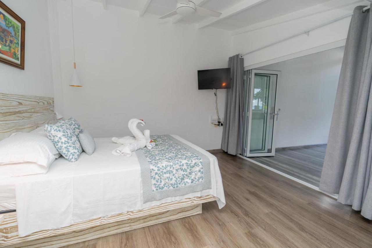 Romance Bungalows Beau Vallon  Bagian luar foto