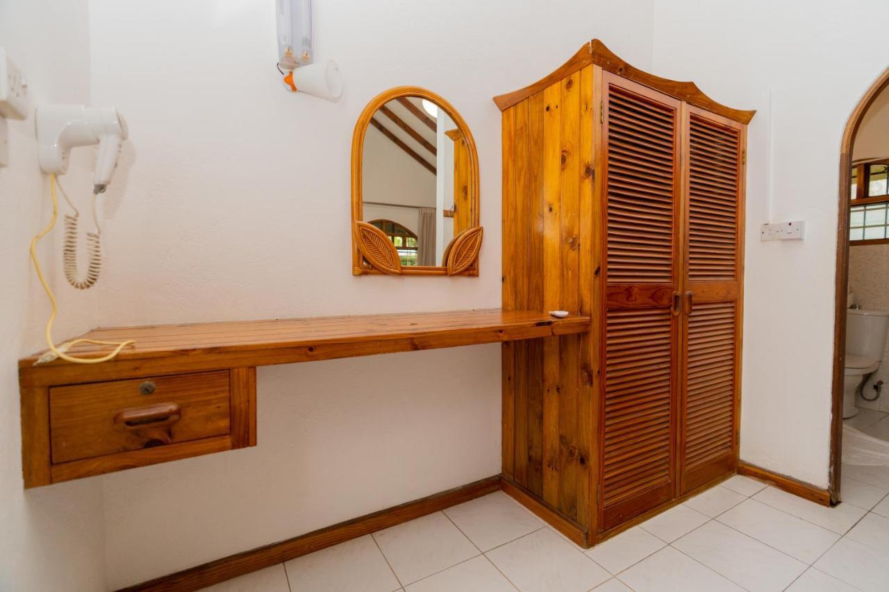 Romance Bungalows Beau Vallon  Bagian luar foto